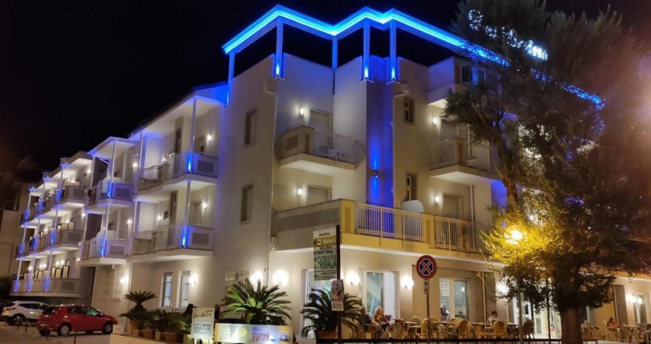 Hotel Des Bains Cattolica Luaran gambar