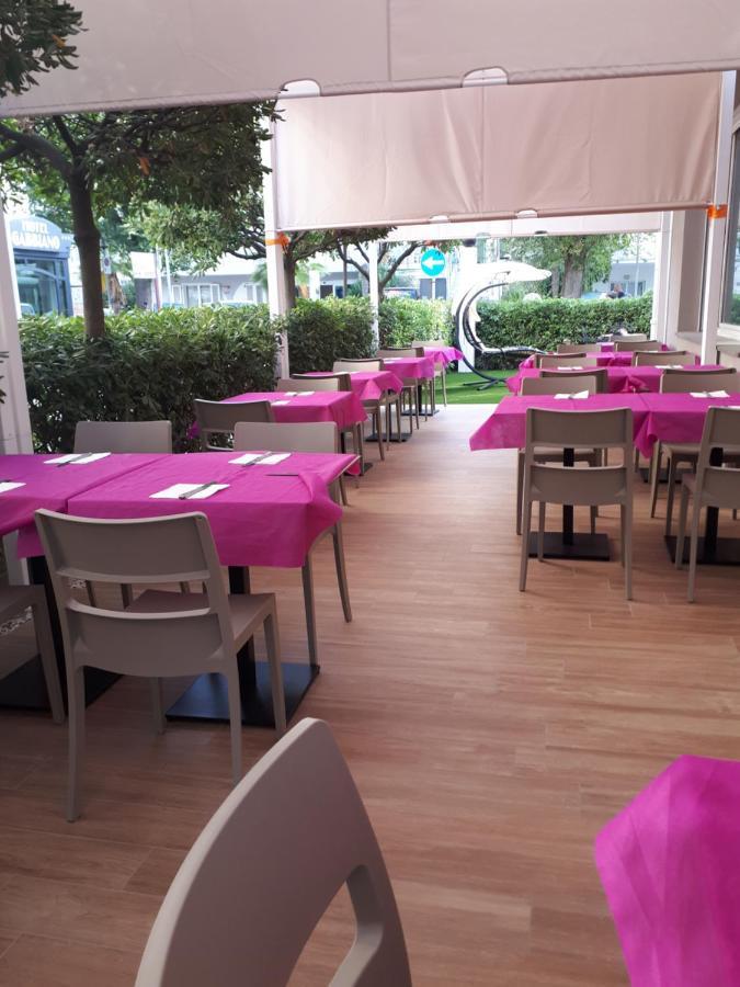 Hotel Des Bains Cattolica Luaran gambar