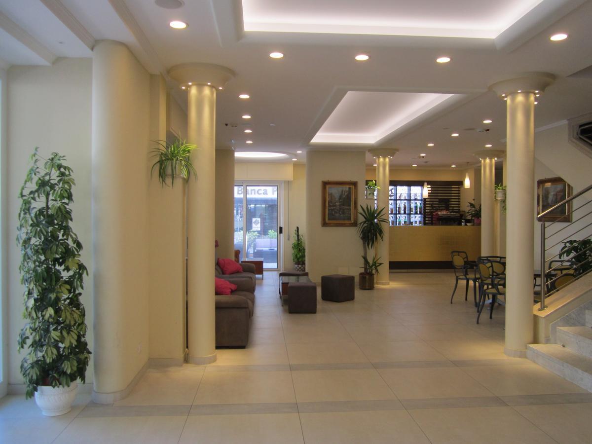 Hotel Des Bains Cattolica Luaran gambar