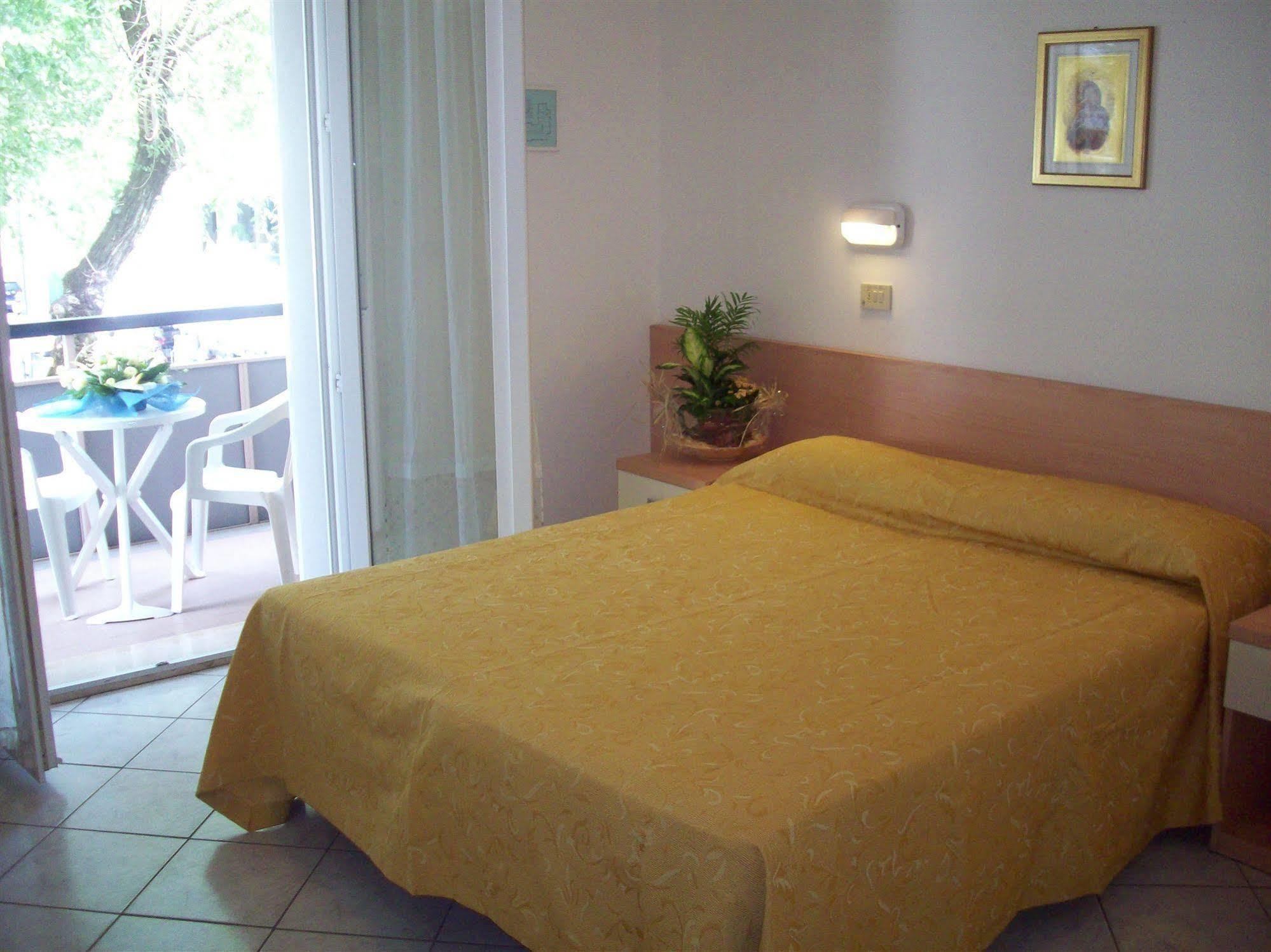 Hotel Des Bains Cattolica Luaran gambar