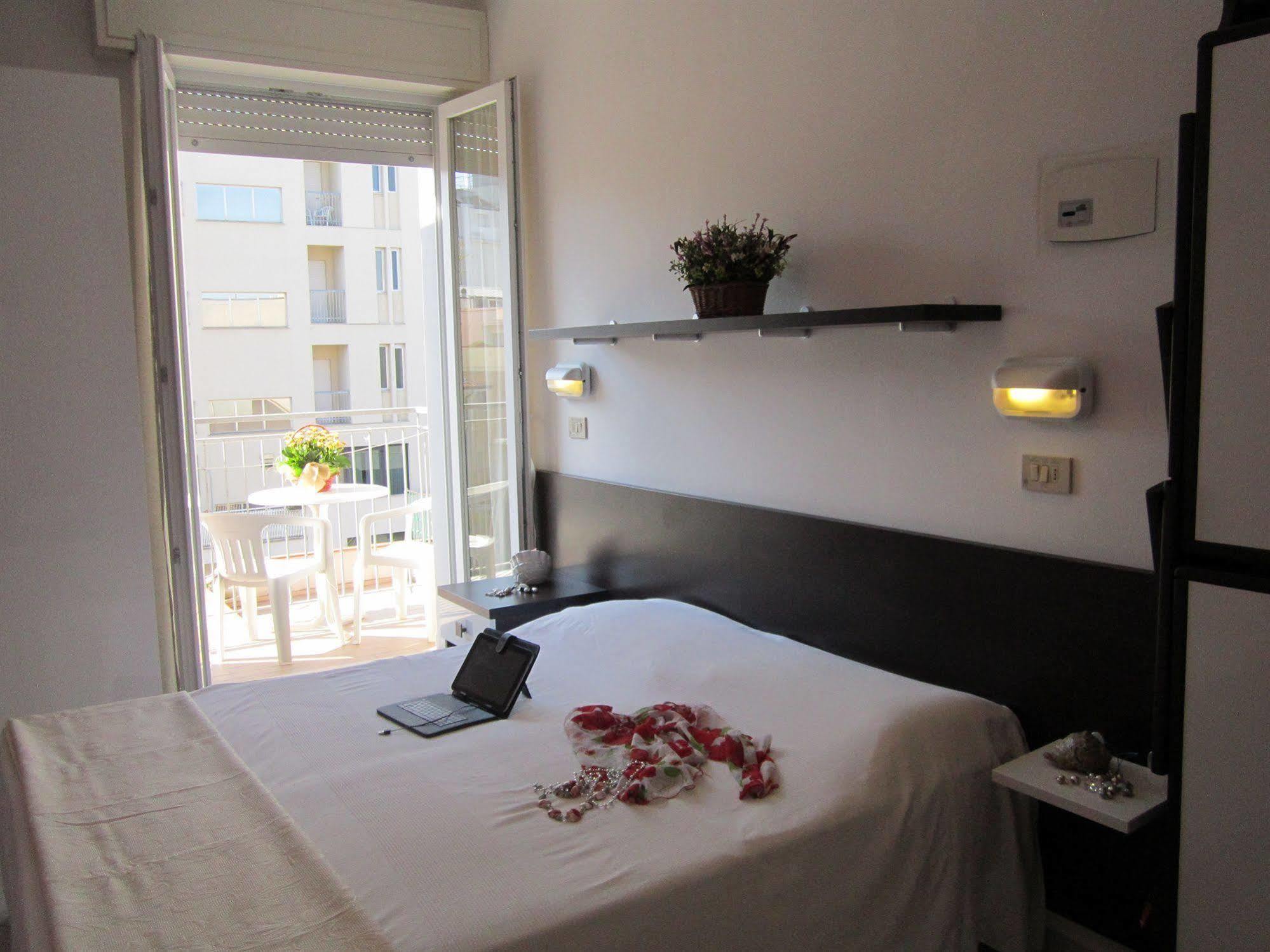 Hotel Des Bains Cattolica Luaran gambar