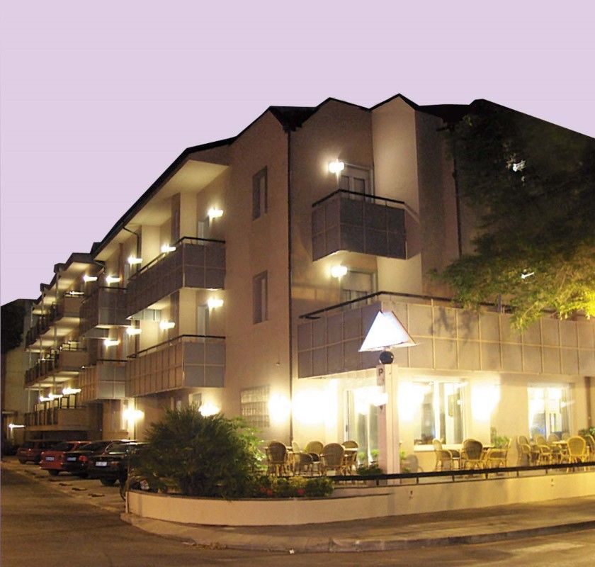 Hotel Des Bains Cattolica Luaran gambar